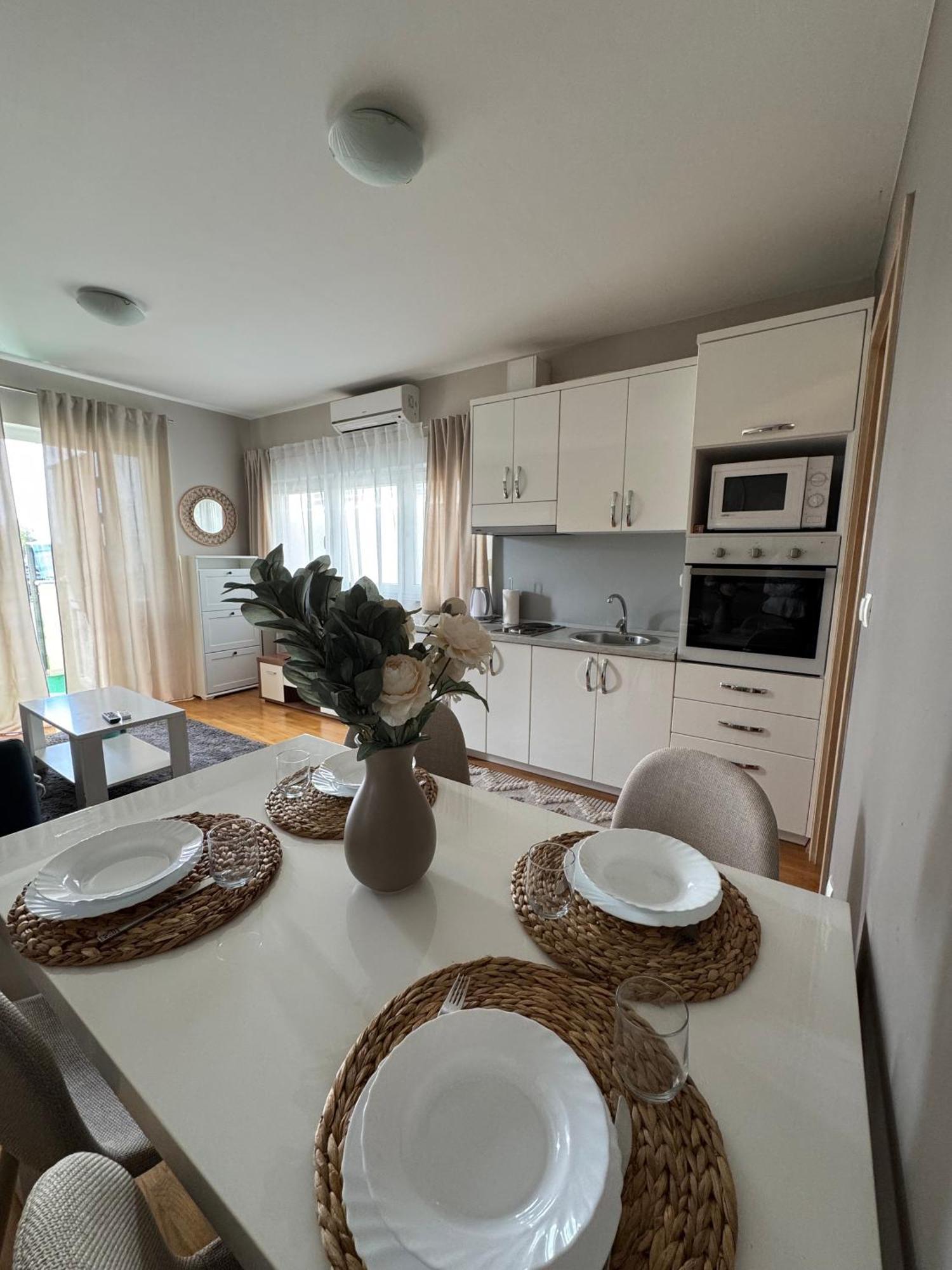 Apartment Tri Sunca Башка-Вода Екстер'єр фото